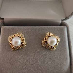 Freshwater pearl earrings